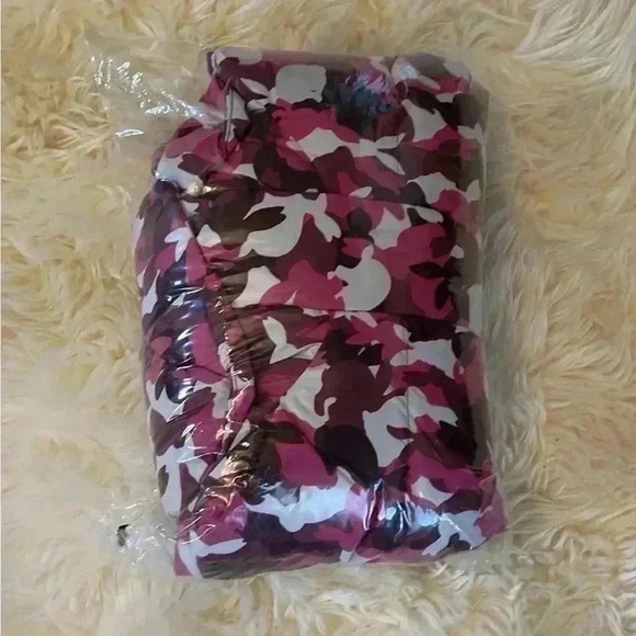 NWT Lululemon Wunder Puff Crop Vest | size 8 Lunar New Year Rabbits - Picture 2 of 6